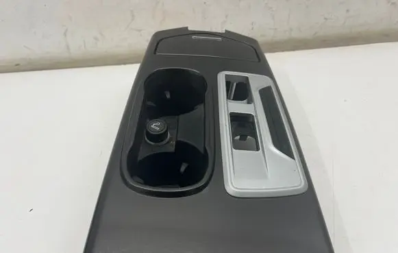 Maserati Ghibli Center console 670011187