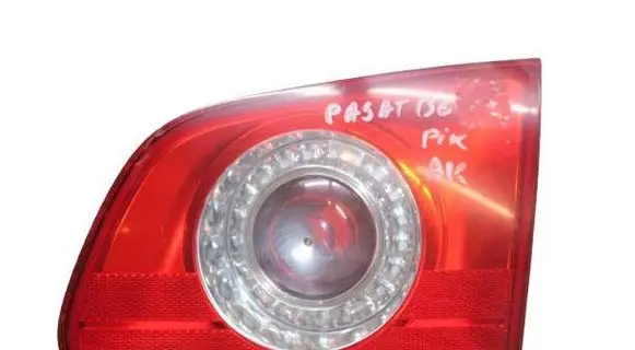 Volkswagen PASSAT B6 Tailgate rear/tail lights 3C9945094