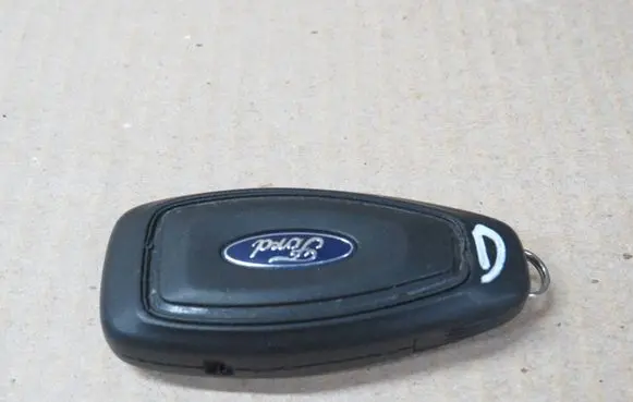 Ford Kuga II Ignition key/card 7S7T15K601ED MR3649ANRF2007 5WK50170