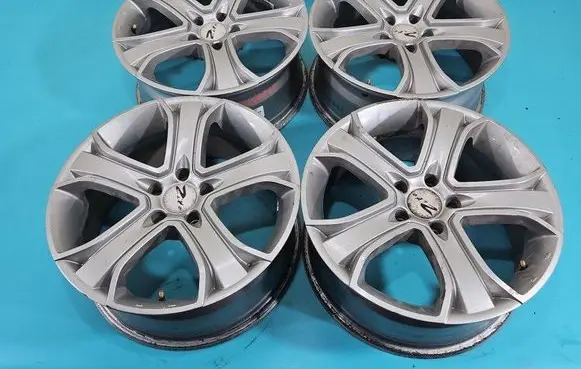 R18 alloy rim