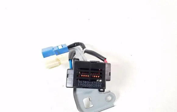 Toyota Prius Prime Radio/CD/DVD/GPS head unit 863B0-47030