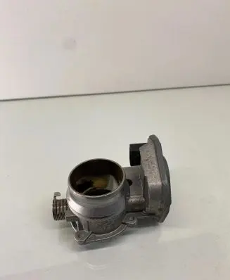 BMW X1 E84 Throttle valve 7804373 780437302 B02791290