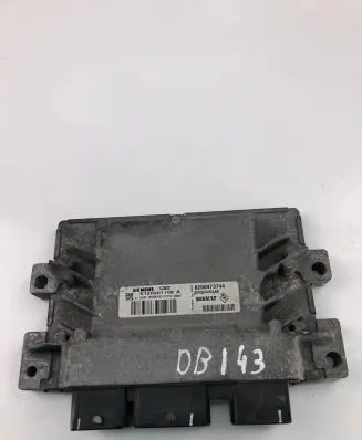 Renault Clio II Engine control unit/module ECU 8200473744 S120201109A
