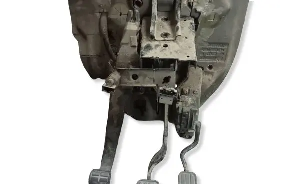 Volkswagen Transporter - Caravelle T4 Brake pedal K9MH