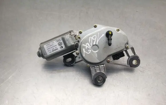 Volkswagen Golf IV Wiper motor 1J6955711 A00400930267
