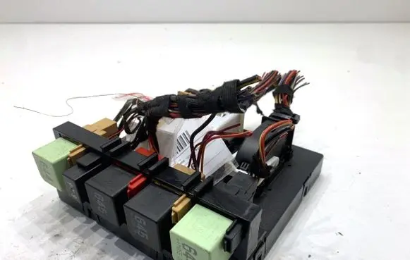 Skoda Superb B6 (3T) Central body control module 1K0937087K