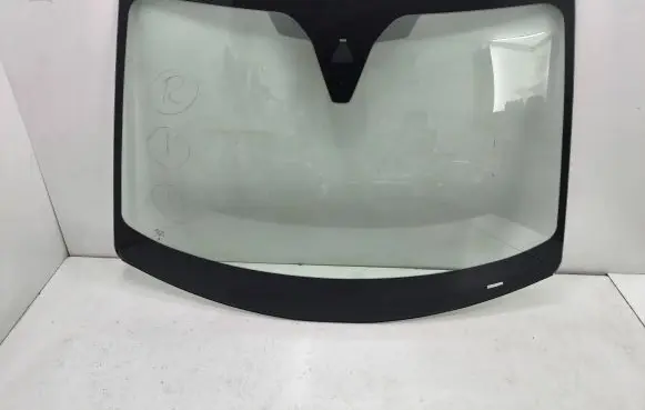 Peugeot 3008 II Front windscreen/windshield window 