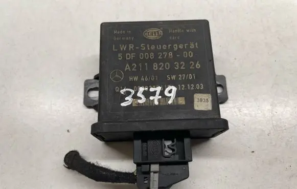 Mercedes-Benz E W211 Light module LCM 2118203226 A2118203226