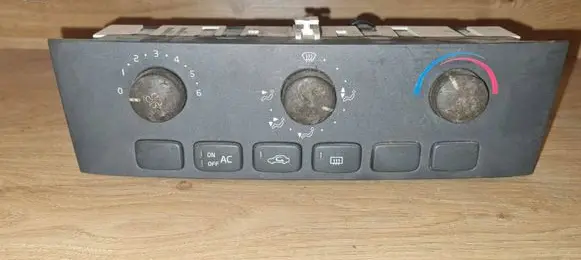 Volvo S40, V40 Climate control unit 612700