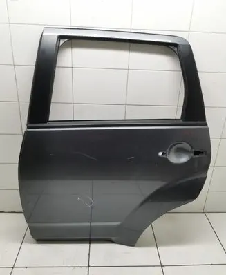 Mitsubishi Outlander Rear door