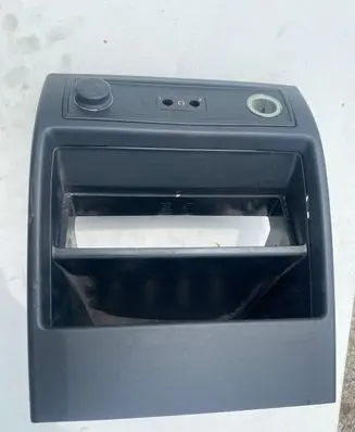 Radio/GPS head unit trim