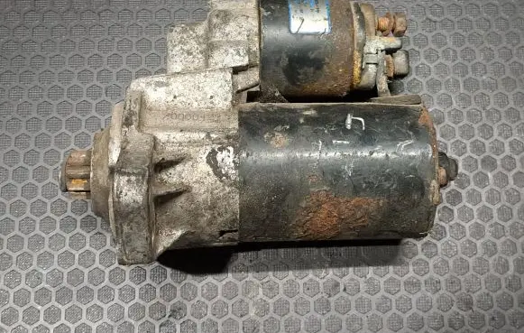Volkswagen Golf IV Starter motor