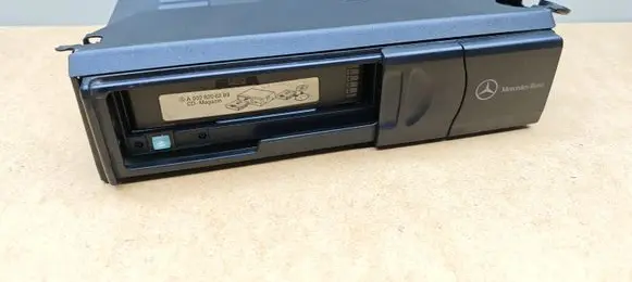 Mercedes-Benz CLK A209 C209 CD/DVD changer A2208274642