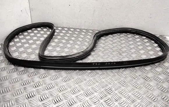 Volvo V70 Trunk rubber seal (body) 