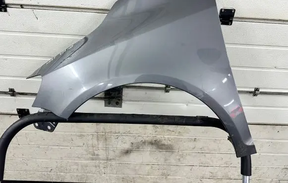 Volkswagen Golf Plus Fender LA7T