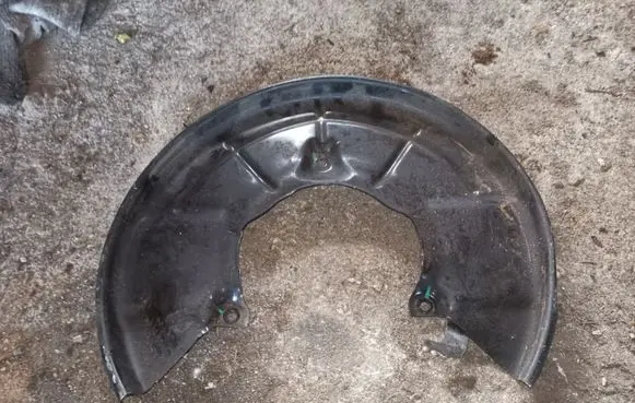 Buick Encore I Front brake disc dust cover plate 
