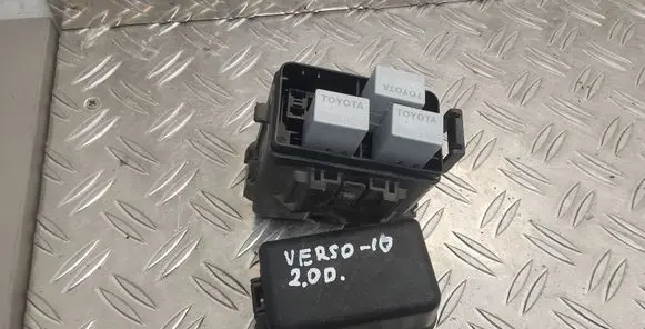 Toyota Verso Fuse box set
