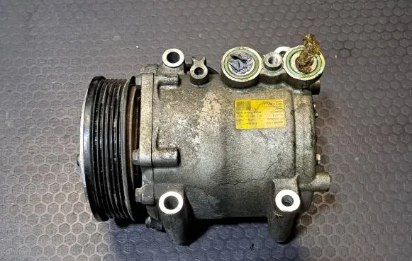 Ford Fiesta Air conditioning (A/C) compressor (pump) 8V5119D629DF