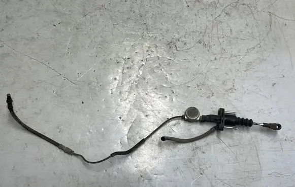 Master brake cylinder