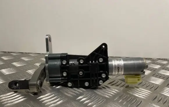 Audi A6 S6 C7 4G Soft lock spindle drive 4G9827852D