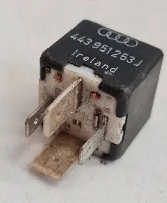 Audi A4 S4 B5 8D Other relay 443951253J