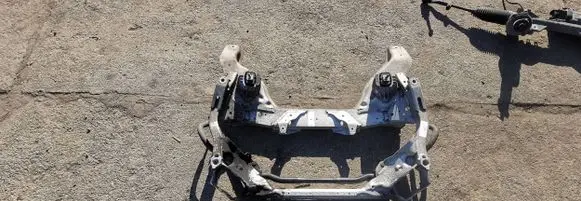 Engine mount bracket