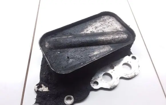 Mercedes-Benz A W169 Oil filter mounting bracket A6401800565 3221066