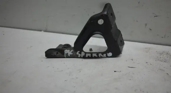 Volkswagen Tiguan Fender mounting bracket 5N0821135