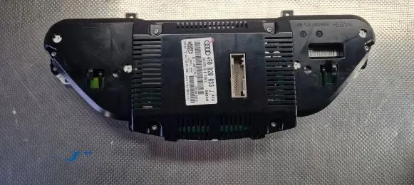 Audi A6 S6 C6 4F Speedometer (instrument cluster) 4F0920933J
