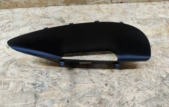 Hyundai i20 (PB PBT) Radio/GPS head unit trim 847301J000
