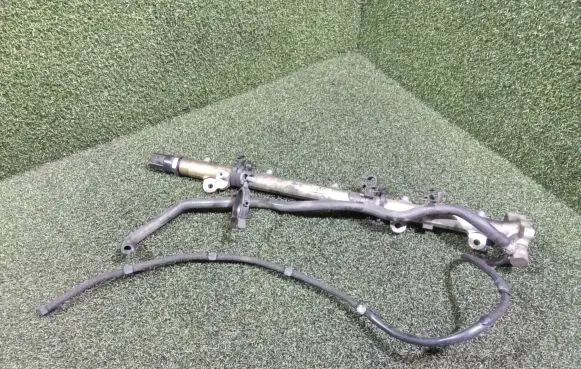Mercedes-Benz E W211 Fuel main line pipe A6120700295 023600 0415215021