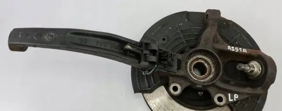 Mercedes-Benz R W251 Front wheel hub