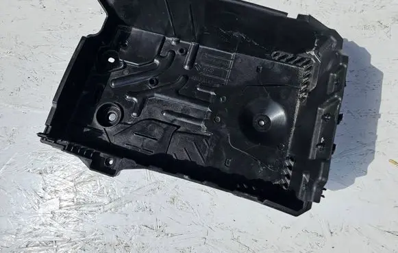 Peugeot 2008 II Battery box tray 9836759680