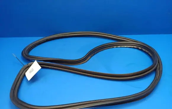 Mercedes-Benz E W212 Trunk rubber seal (body) 