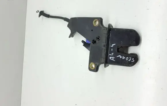 Audi A4 S4 B6 8E 8H Tailgate/trunk/boot lock/catch/latch 8E5827505B