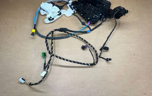 Mercedes-Benz S C217 Front door lock A2177600400