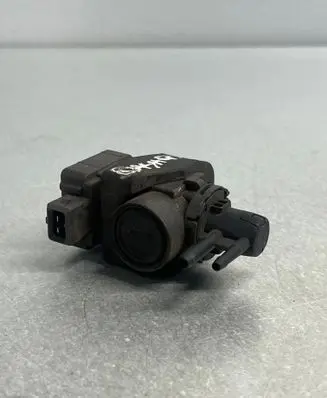 Nissan Qashqai+2 Turbo solenoid valve 149567097R