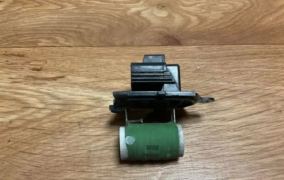 Dodge Journey Coolant fan relay 13971