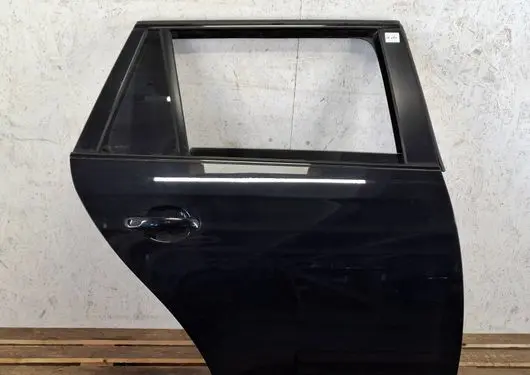 Volkswagen Golf VI Rear door 1K9833312B