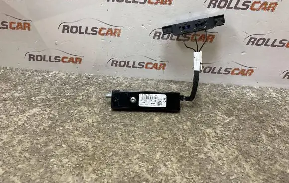 Mercedes-Benz C W204 Antenna control unit A2048200189