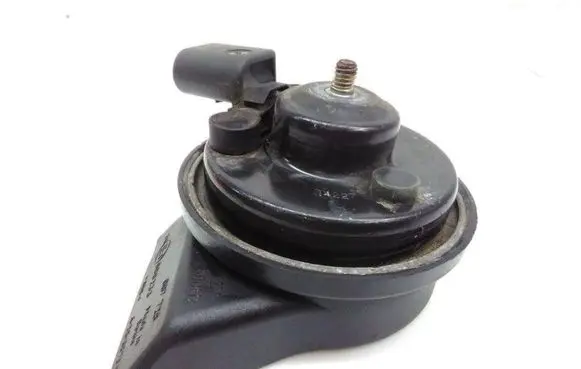 Skoda Fabia Mk1 (6Y) Horn signal E1000233