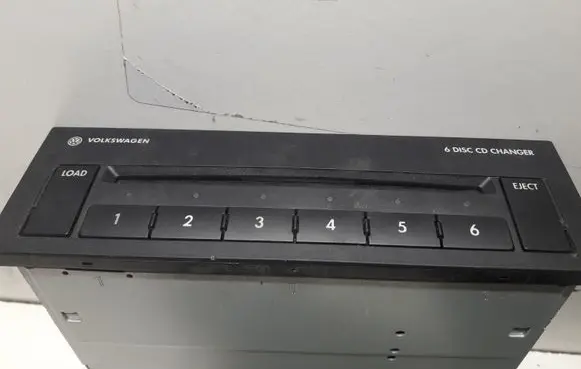 Volkswagen PASSAT B6 CD/DVD changer 3C0035110