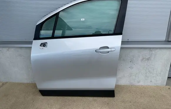 Opel Mokka Front door