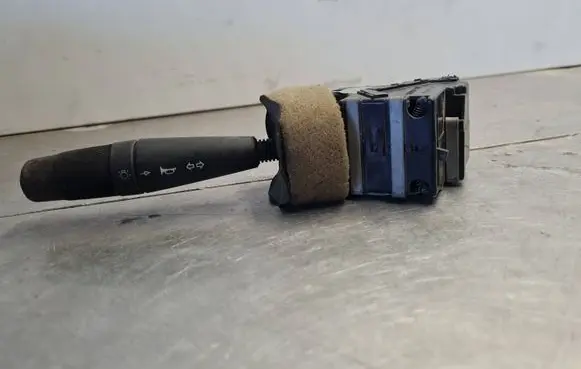 Peugeot 406 Indicator stalk 33544501