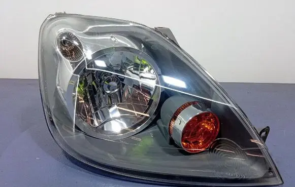 Ford Fiesta Headlight/headlamp 20A847