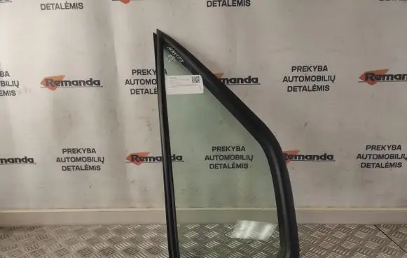 Renault Master II Front door vent window glass four-door 7700351236E