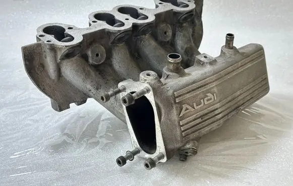 Audi 80 90 S2 B4 Intake manifold 037133223AE