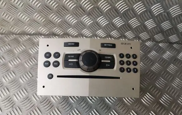 Opel Corsa D Radio/CD/DVD/GPS head unit 13254191 CD30MP3 497316088