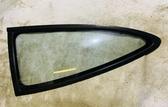 Mazda 323 Rear side window
