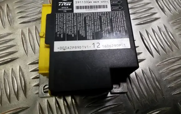 Volkswagen PASSAT B6 Airbag control unit/module 3C0909605J